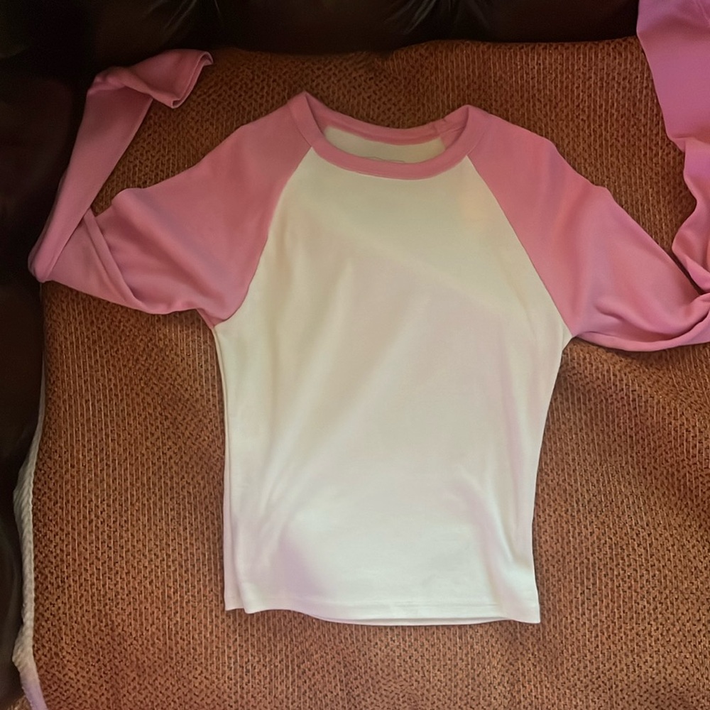 size small tilly’s baseball tee